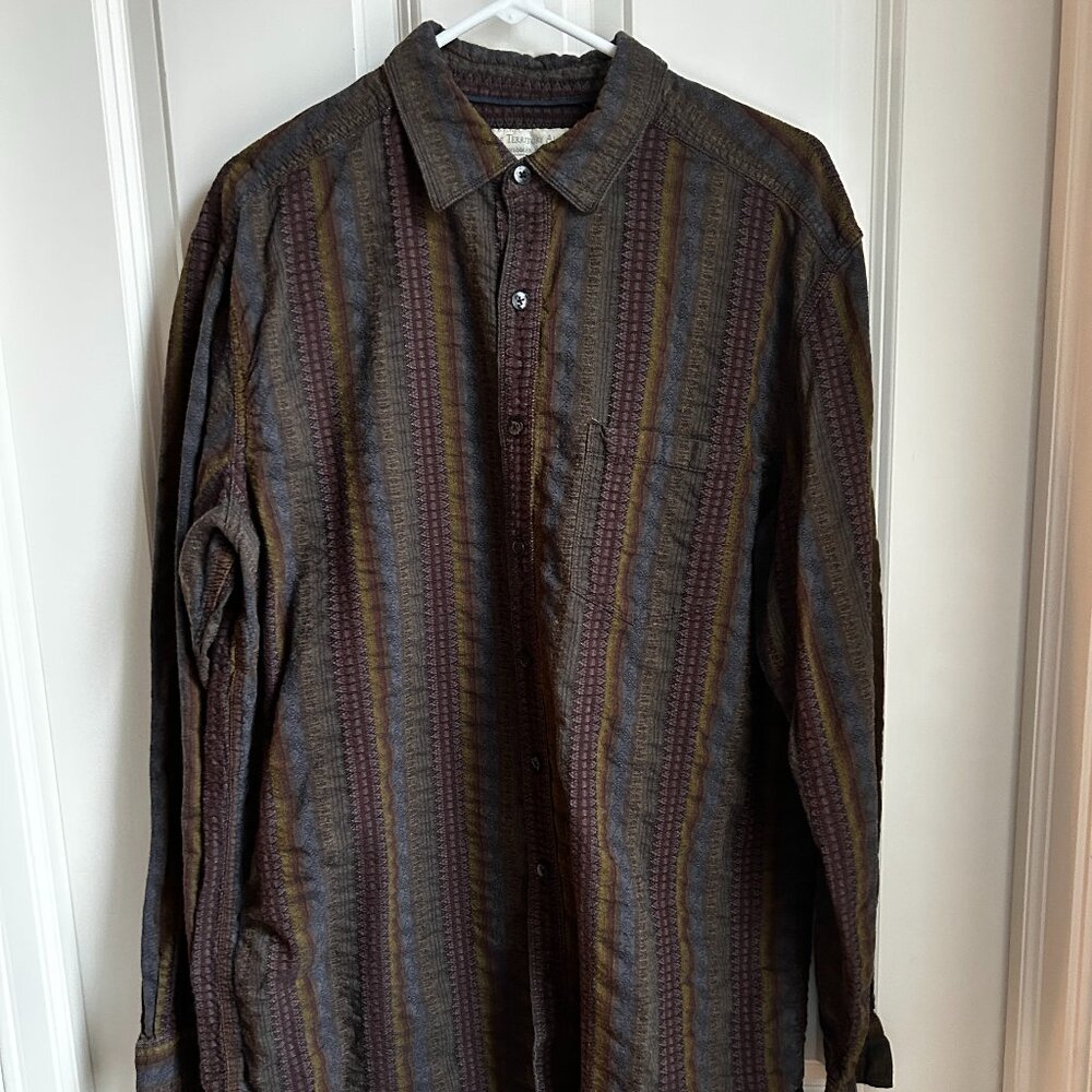 Territory Ahead casual button-down - Large